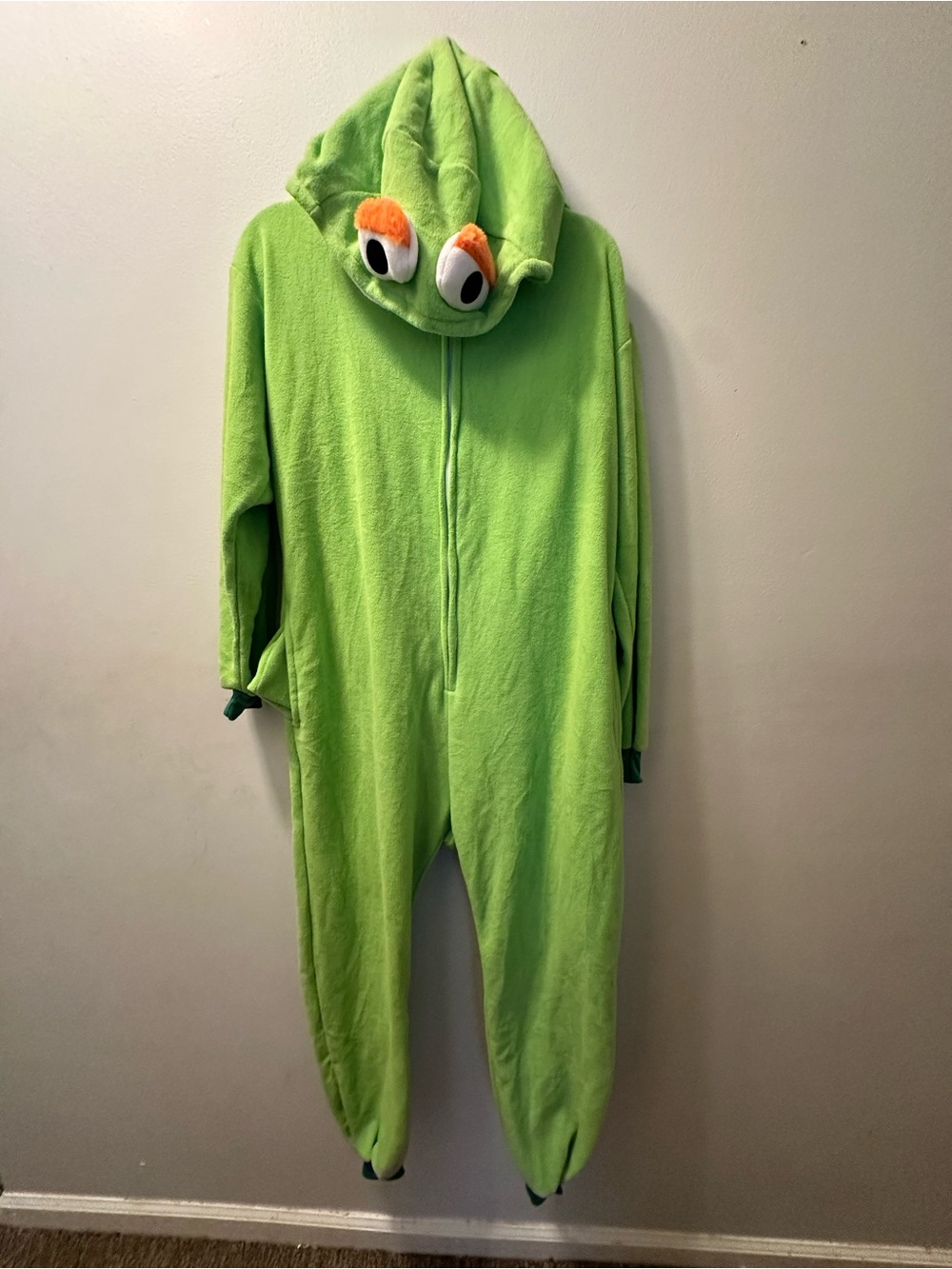 Green Frog Oscar Hooded Footie Pajamas - unisex Halloween ?
